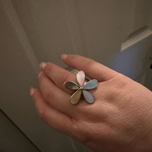 Silver flower ring